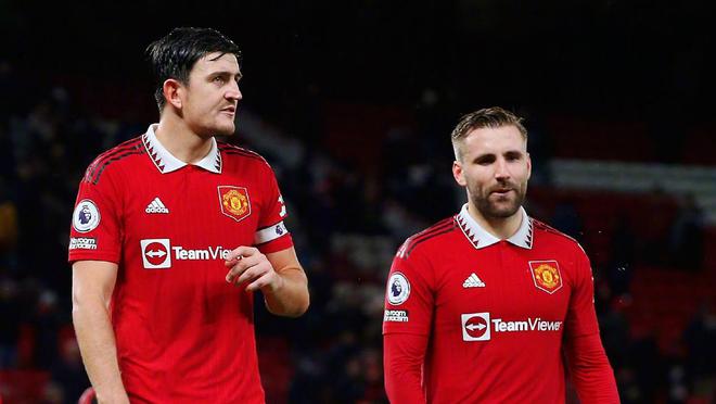 通过频繁的 通过频繁的